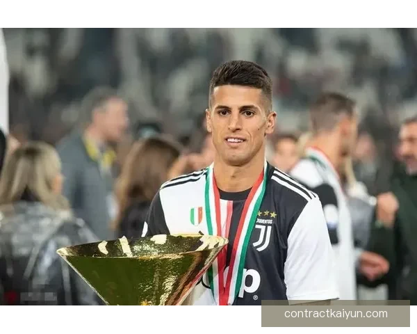 坎塞洛在曼城时期展现出色表现，状态持续提升引发关注