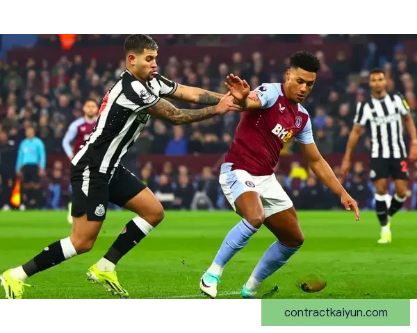 英超亚军争夺战中，阿斯顿维拉队状态回暖，表现稳健引人关注